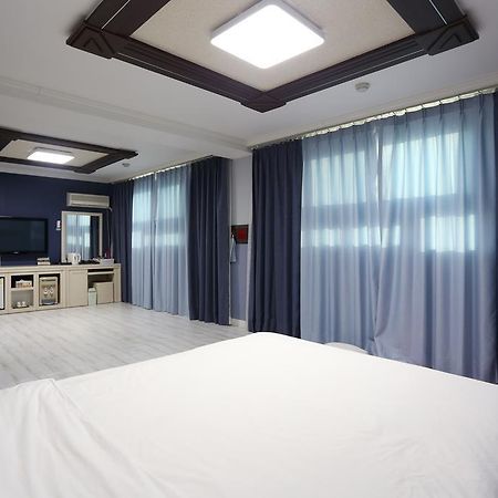 גנגנאונג Paradaise Motel מראה חיצוני תמונה