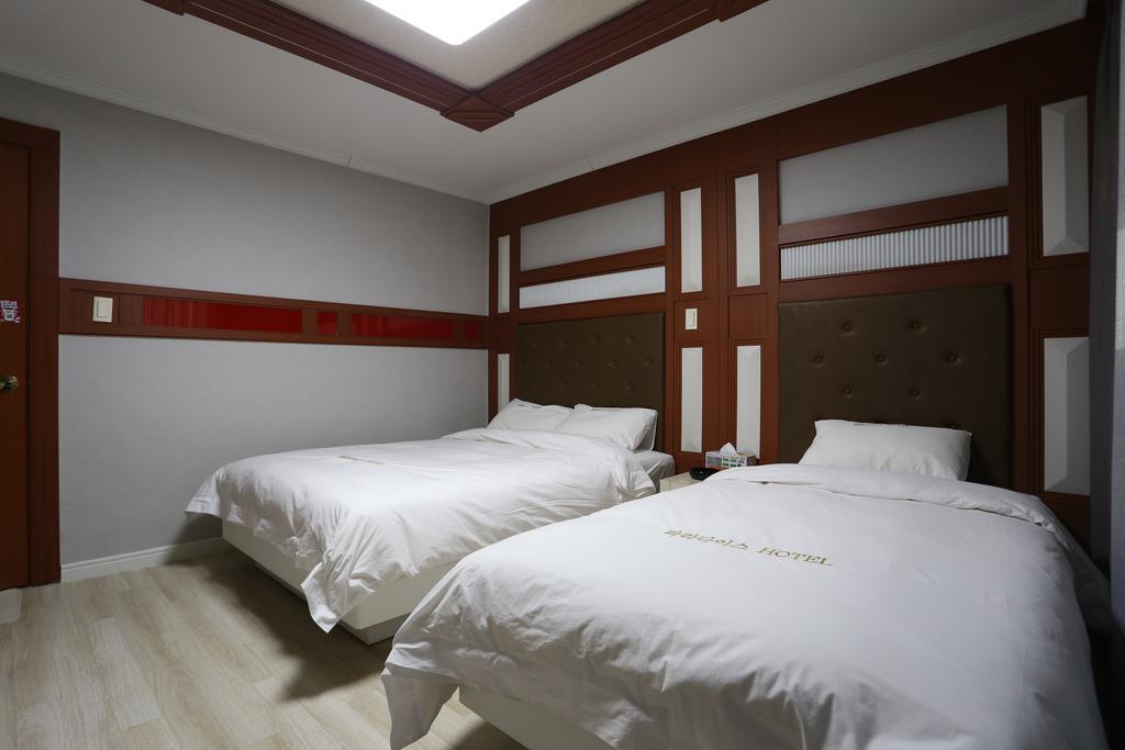 גנגנאונג Paradaise Motel מראה חיצוני תמונה