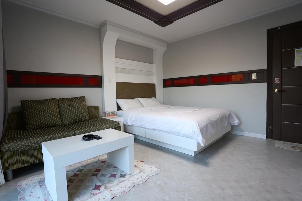 גנגנאונג Paradaise Motel מראה חיצוני תמונה