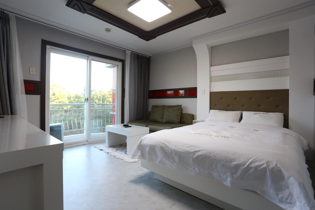 גנגנאונג Paradaise Motel מראה חיצוני תמונה