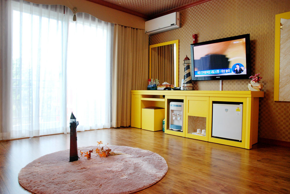 גנגנאונג Paradaise Motel מראה חיצוני תמונה