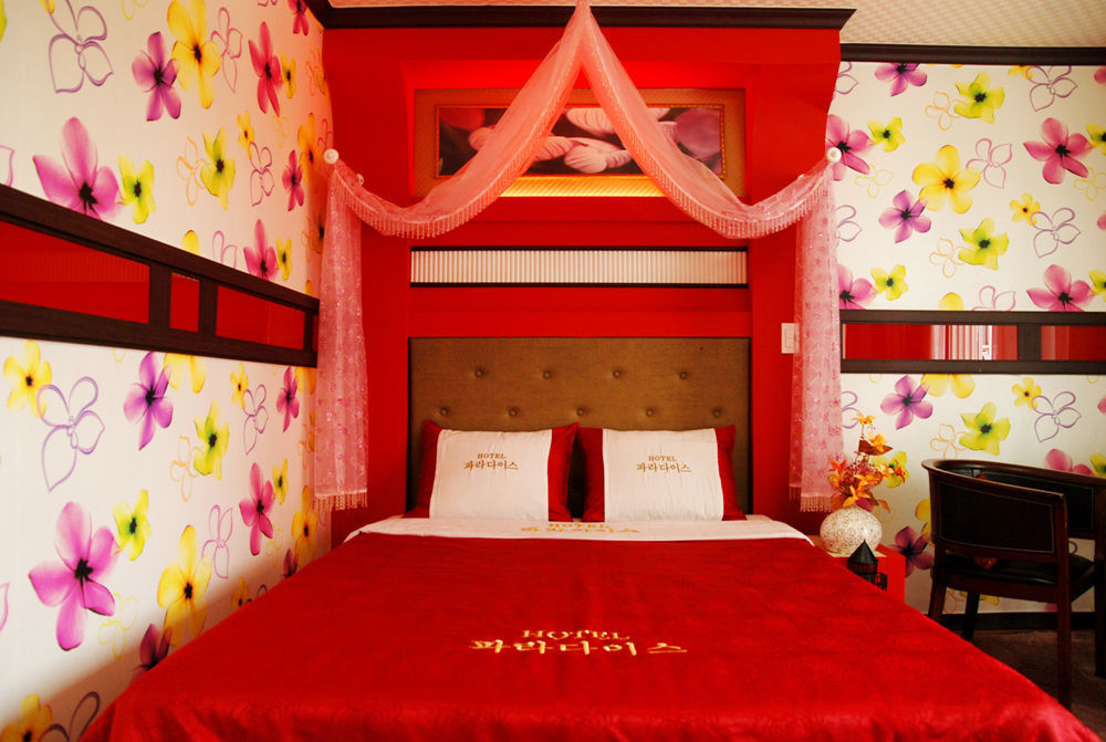 גנגנאונג Paradaise Motel מראה חיצוני תמונה