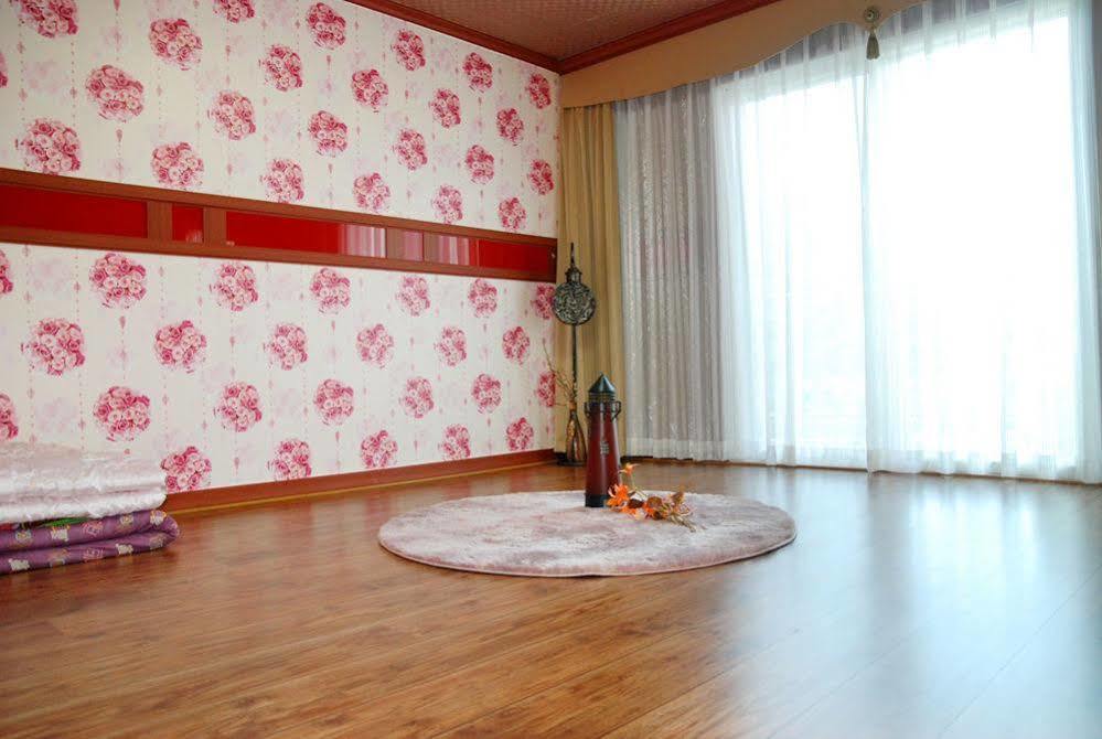 גנגנאונג Paradaise Motel מראה חיצוני תמונה
